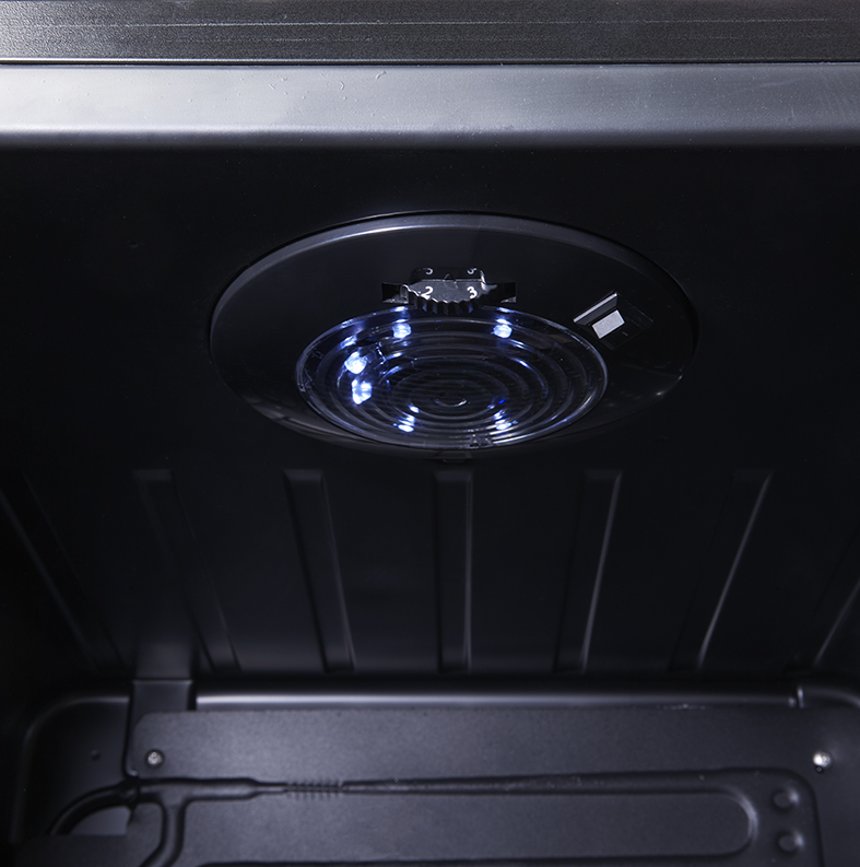 Gastro-Cool Glastürkühlschrank für Flaschen - schwarz - GCGD155 Beleuchtung